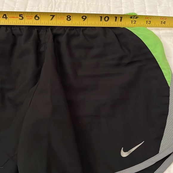 NIKE DRI-FIT LINED RUNNING SHORTS SIZE XS - Picture 7 of 7